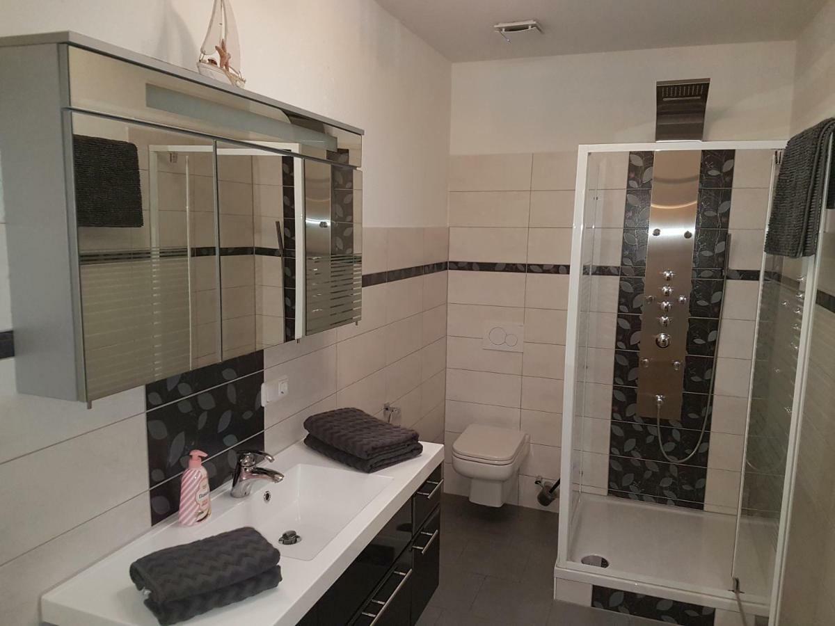 Cafe Marlitt Apartment อาร์นชตัดท์ ภายนอก รูปภาพ